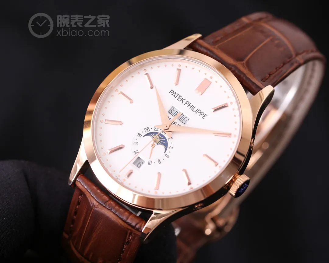 【Foreign Trade Import】💰1720! Good news! Coming! Patek Philippe Complication Chronograph 5396 Series New Mold Opening [Literal] Upgraded V1 version with gold three-dimensional hour markers that are closer to the original version!   2. [Moon phase] The moon phase disk has been newly molded and restored to white (white shell) and gold to (rose gold shell) according to the original data! 3. [Case] ​​The polishing treatment of the case of the V2 version is better than that of the V1 version! 4 [Watch strap] The strap has been newly molded. The purchased original strap has been restored one to one without missing a single thread. It is made of authentic Italian cowhide and the front is the same bright color as the original! Perfectly correct the shortcomings and defects of the V1 version! 5. [Insider] The 5396 series version will soon be launched with steel belt, crafted with craftsmanship, so stay tuned! Diameter 42MM, thickness 12MM! Welcome to reprint!
